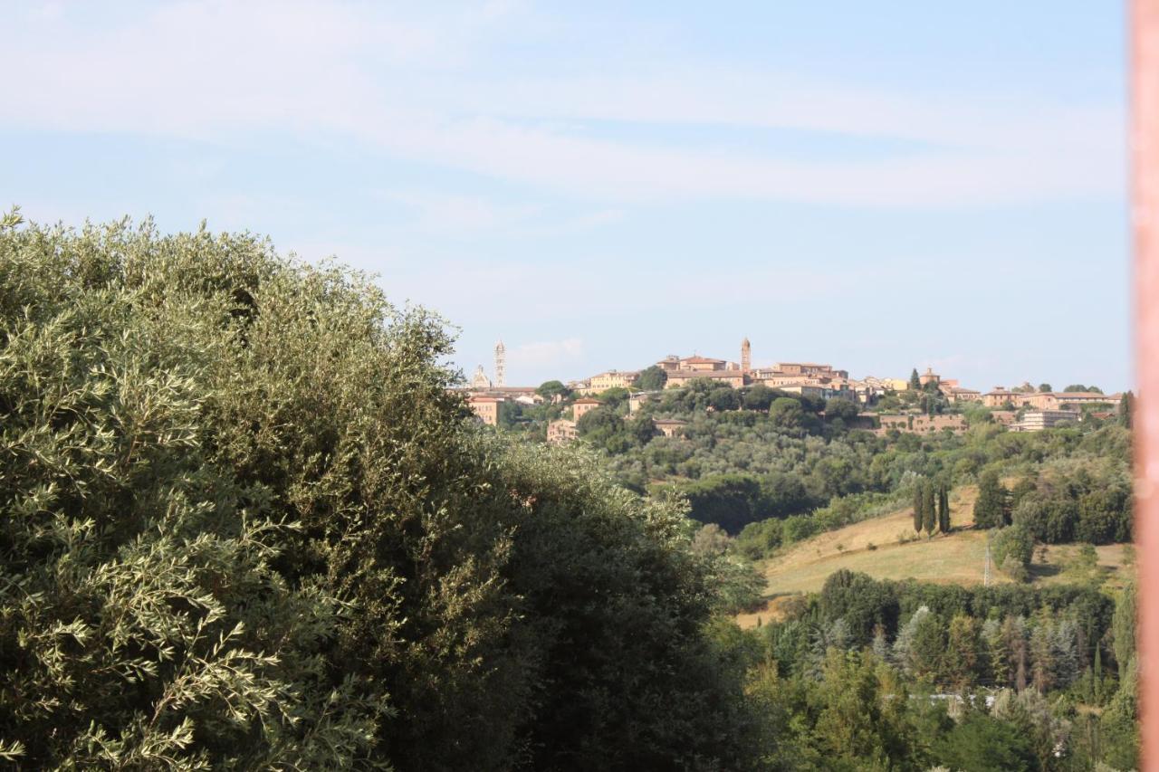 La Torre Di Caprera Apartamento Siena Exterior foto